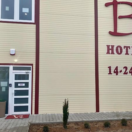 Vecsesi Rendezvenykoezpont Es Panzio Bed and Breakfast Εξωτερικό φωτογραφία