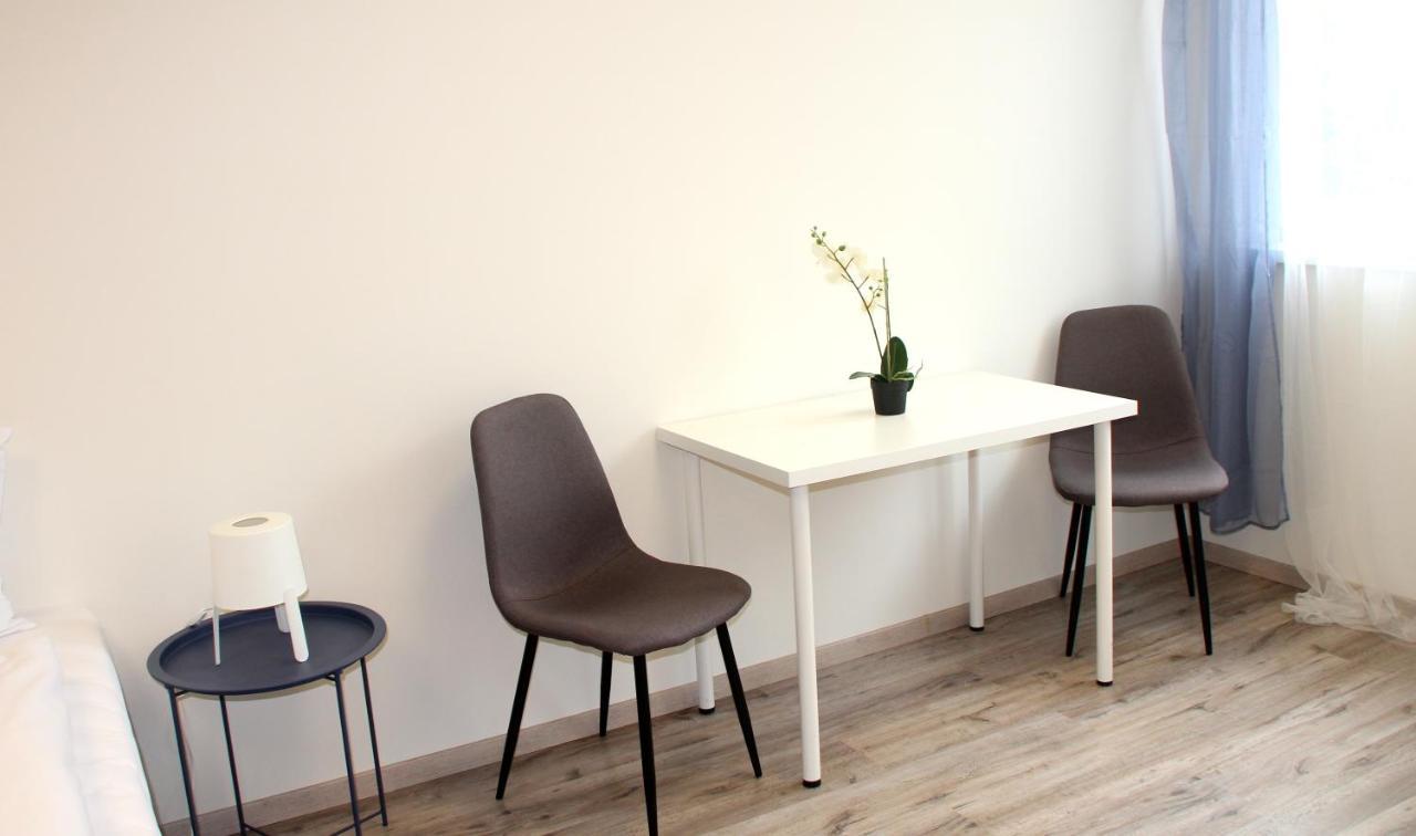Vecsesi Rendezvenykoezpont Es Panzio Bed and Breakfast Εξωτερικό φωτογραφία