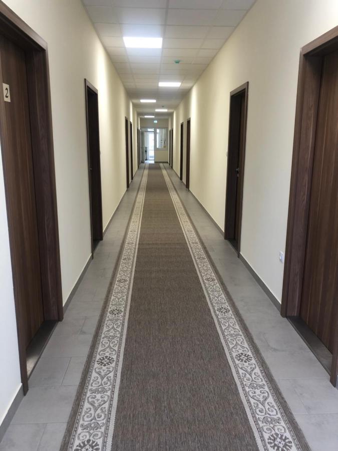 Vecsesi Rendezvenykoezpont Es Panzio Bed and Breakfast Εξωτερικό φωτογραφία