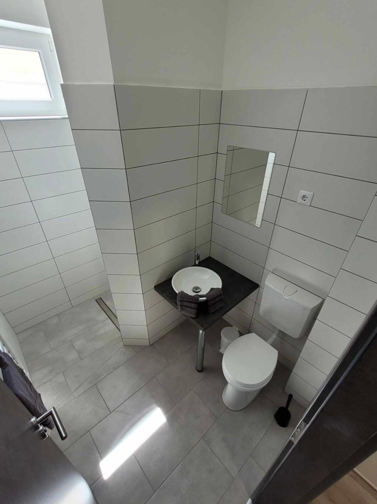 Vecsesi Rendezvenykoezpont Es Panzio Bed and Breakfast Εξωτερικό φωτογραφία