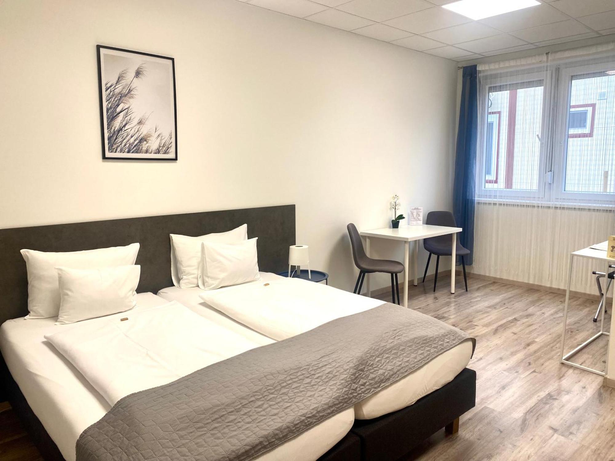 Vecsesi Rendezvenykoezpont Es Panzio Bed and Breakfast Εξωτερικό φωτογραφία